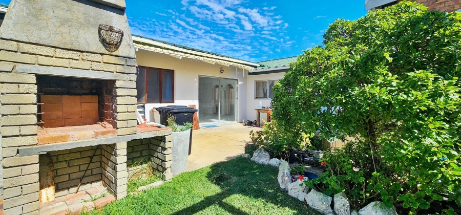 4 Bedroom Property for Sale in Agulhas Western Cape